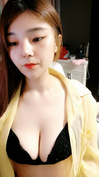 爆乳骚货狂揉肥穴 后入猛操奶子乱晃 淫语连连求干